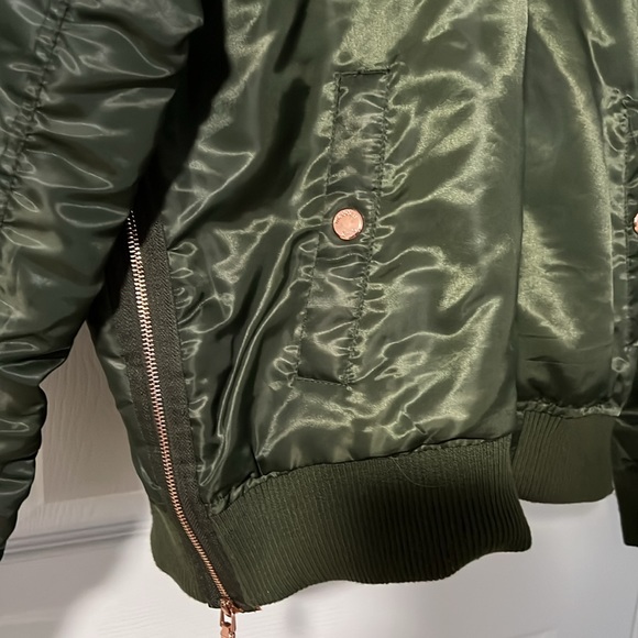 Madden Bomber Jacket Army Green - Picture 2 of 8